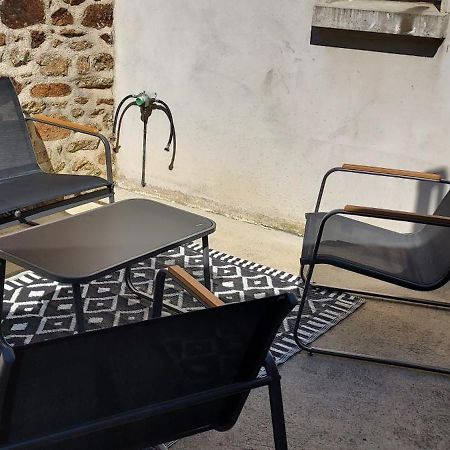 Gite Comme Chez Soi Ducey Les Cheris Exterior photo