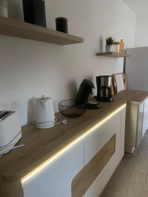Gite Comme Chez Soi Ducey Les Cheris Exterior photo