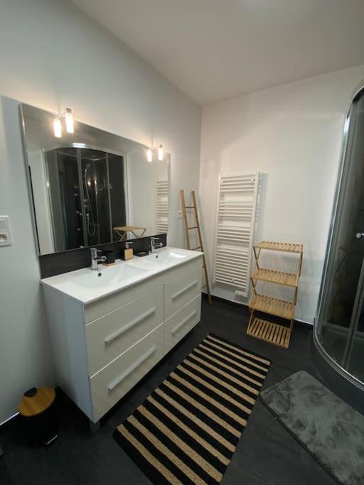 Gite Comme Chez Soi Ducey Les Cheris Exterior photo